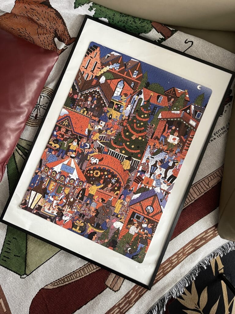 can reproduce the most vivid colors.